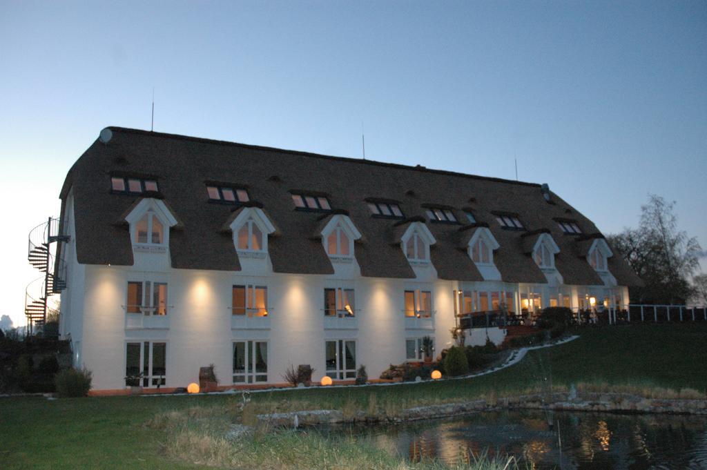 Alago Hotel Am See Камбс Экстерьер фото